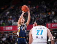 IM体育App下载-广东队客场险胜陕西队保住领先的简单介绍