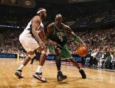 IM体育赛事直播入口-绝境熊心，米切尔压力下的爆发，灰熊险胜山西启示录