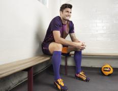 IM体育数据分析平台-库尔图瓦的叹息之墙，当智利灵魂带走巴萨，西甲德比迎来终极接管者