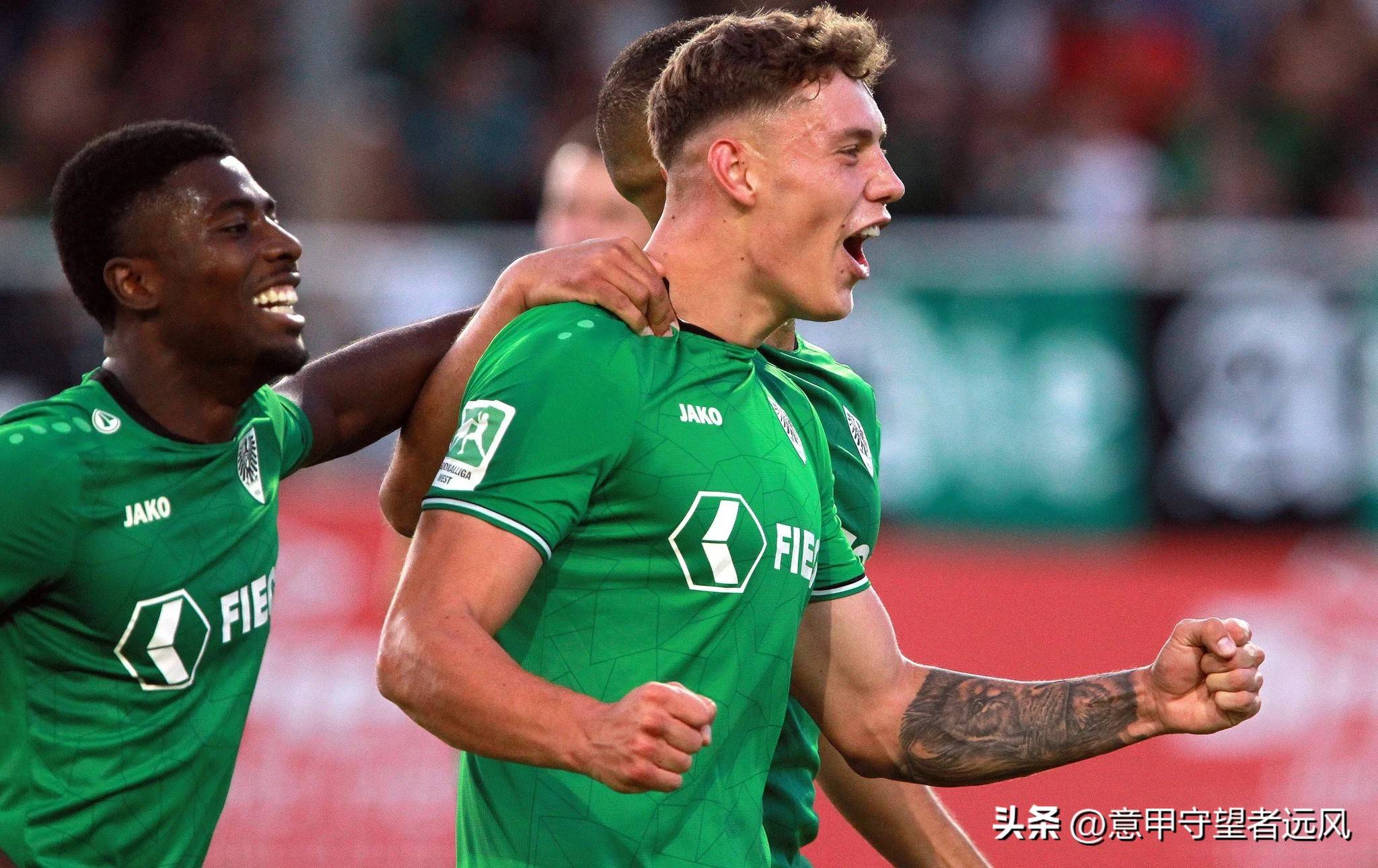 IM体育官网-汉堡球员团结一心，努力拼搏争取胜利的简单介绍