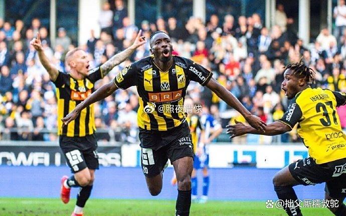 IM体育下载-明星球员频频现身场边激战,球风振奋人心的简单介绍