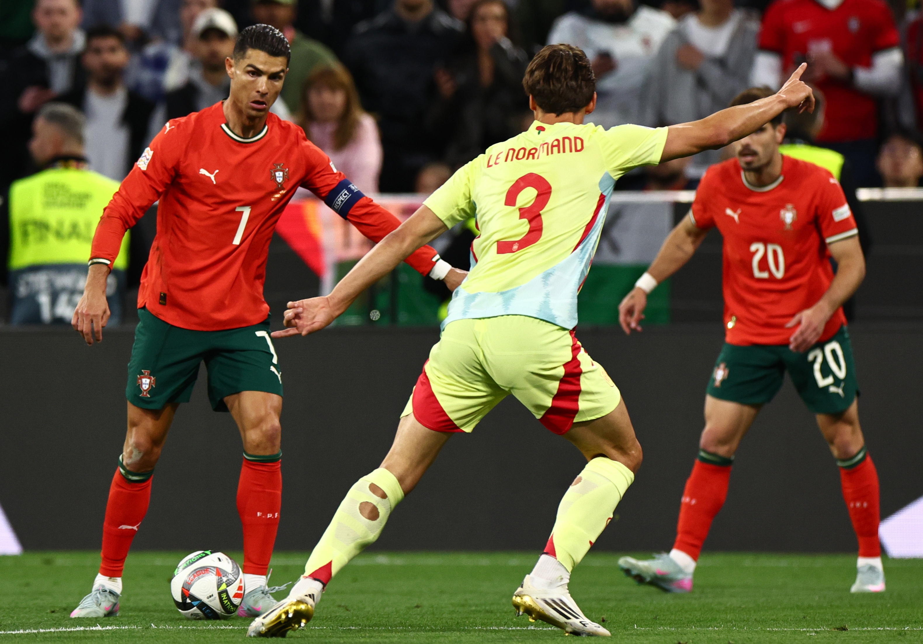 IM体育app-欧国联赛火爆进行中，球队获胜夺冠