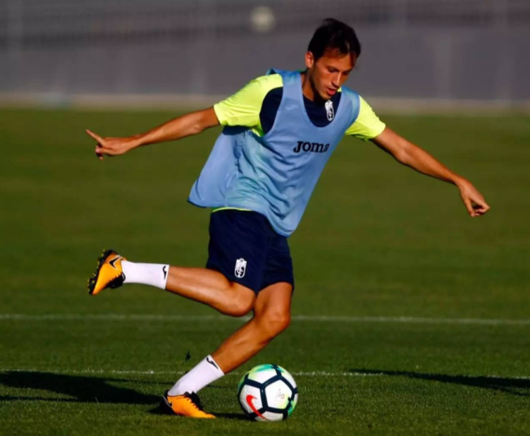 IM体育下载-包含莱万特新援表现出色,为球队带来转机的词条