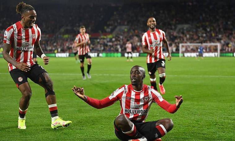 IM体育下载-曼联大力回击,客场击败劲敌