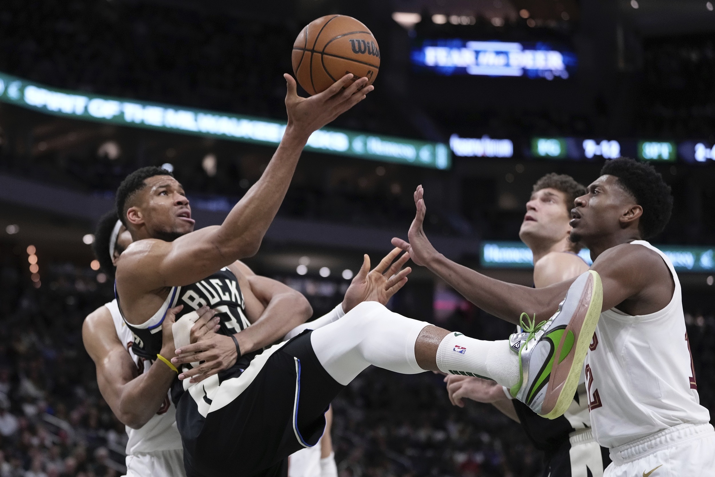 IM体育在线注册-雄鹿击败凯尔特人,客场壮举