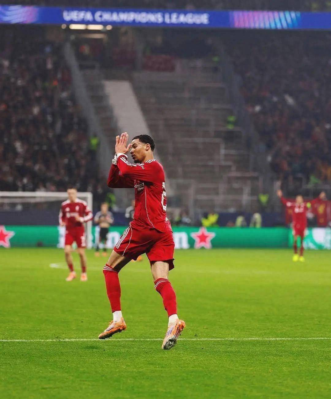 IM体育下载-关于利物浦中场核心受伤，球队构建遭遇瓶颈的信息