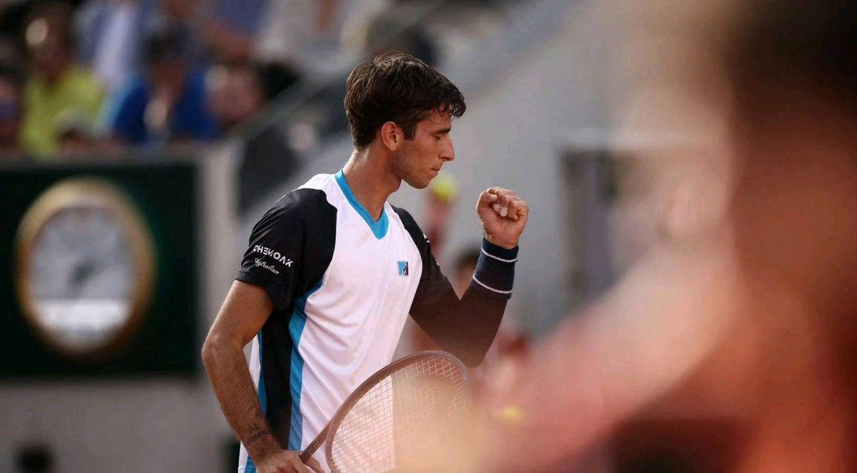 IM Sport-关于欧洲网球队绝地反击日本网球队，西西帕斯高光表现的信息