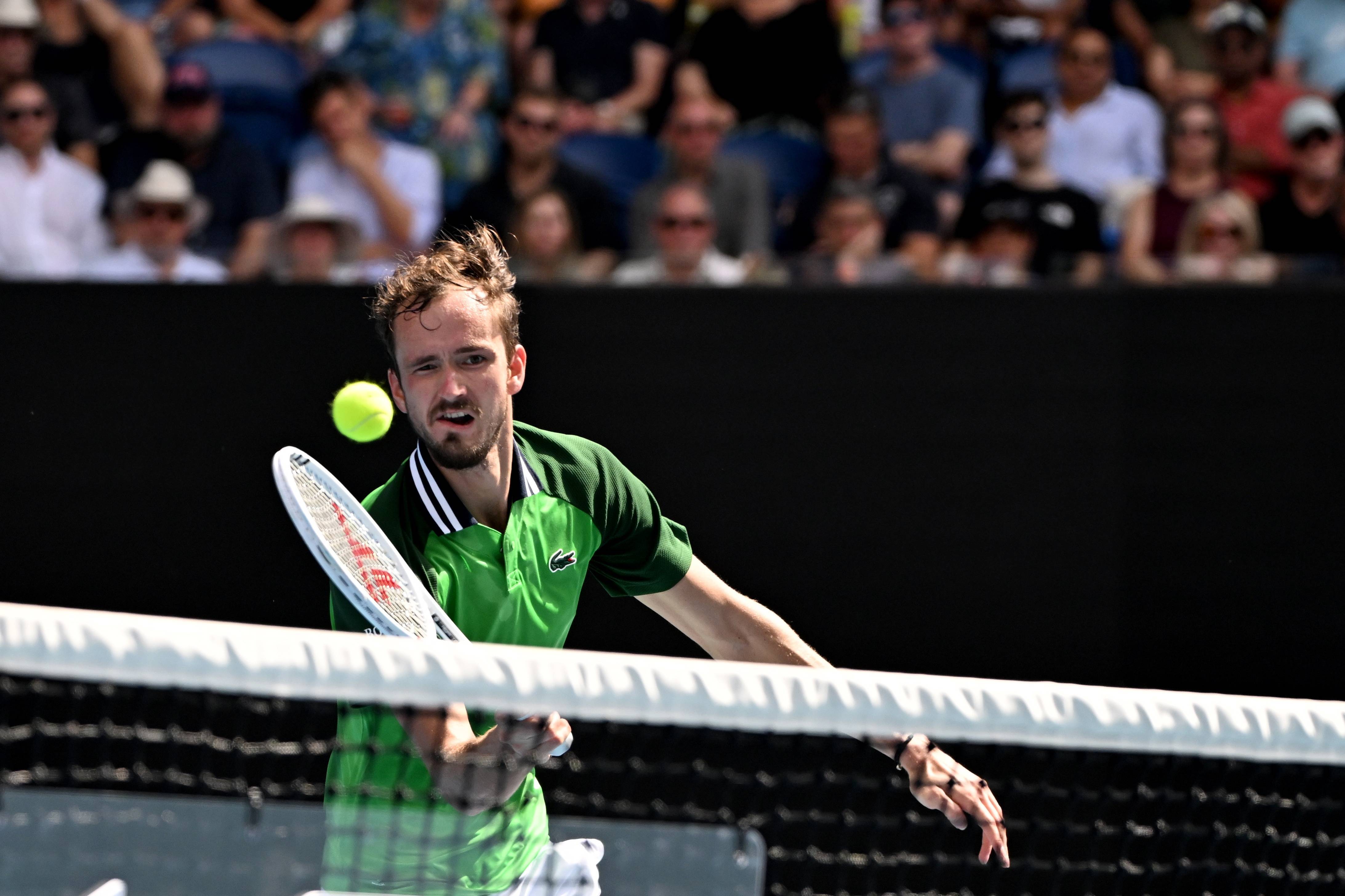 IM体育动画直播通道-包含美网轻取澳网，梅德韦杰夫统治全场的词条