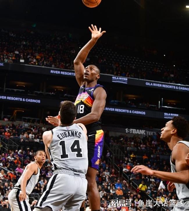 IM体育-浙江队逆转吉林队，保罗统治全场