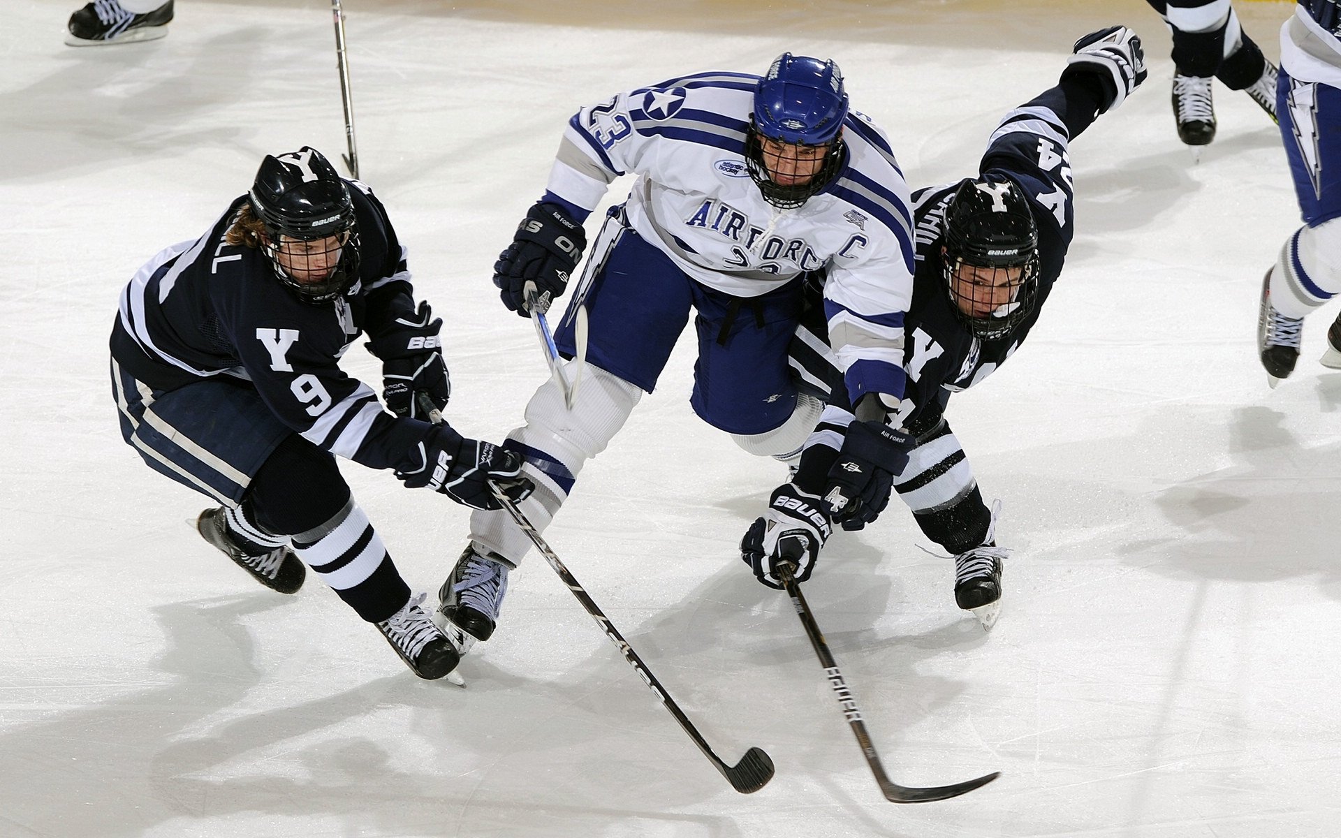 IM体育app-拉沃尔杯为何能碾压蒙特卡洛大师赛？西西帕斯状态火热背后的网球新格局